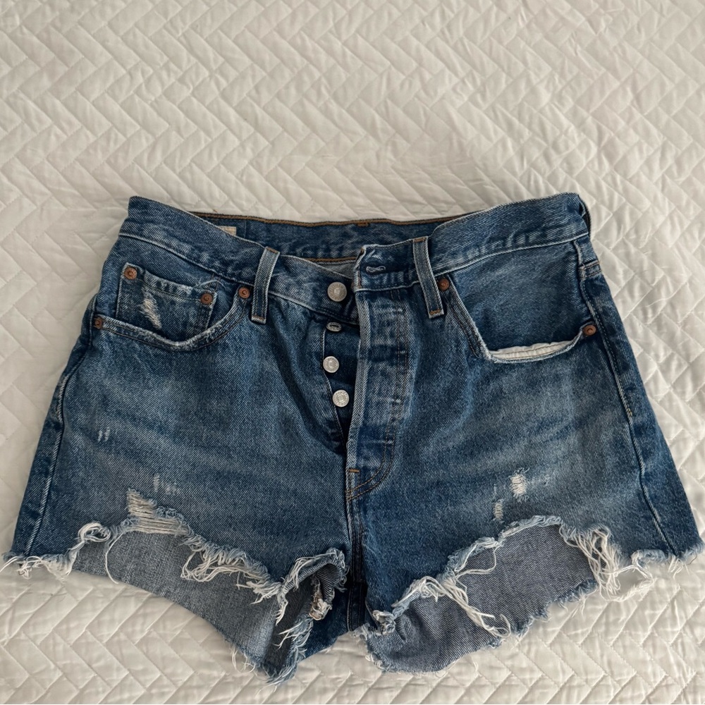 LEVI's 501 Denim Shorts (LIKE NEW)